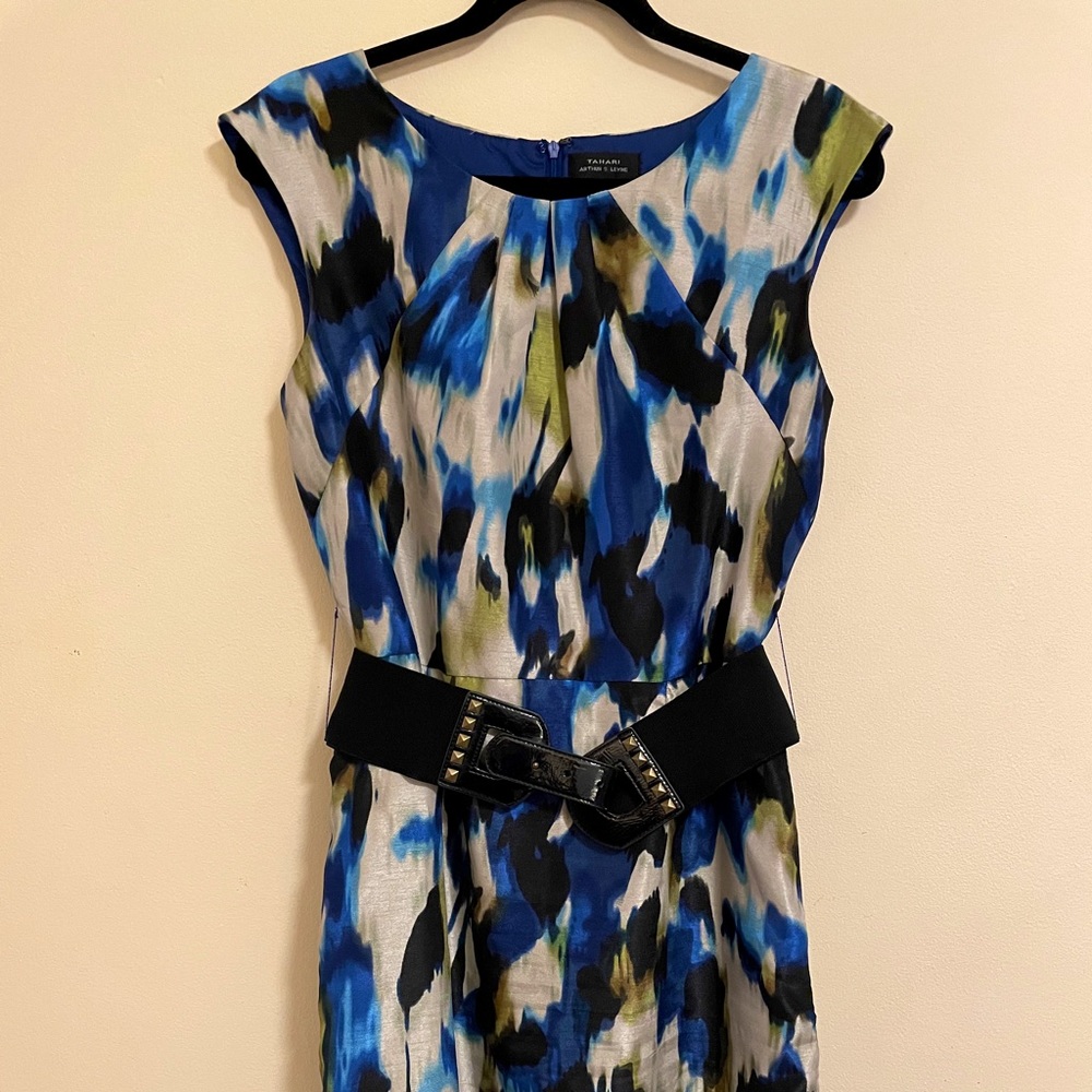 Tahari Abstract sleeveless dress